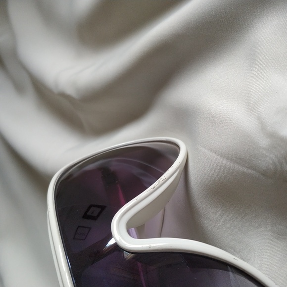 D&G inspired sunnies (Vintage) - Picture 11 of 11
